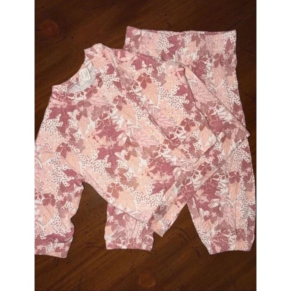 Kate Quinn 2-piece outfit Sz 6-12M